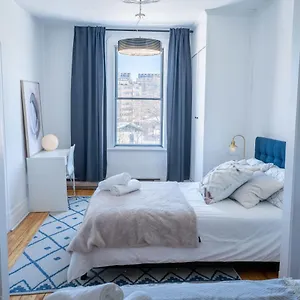 Stunning 2 Bedroom Apt 3mins Walk From Cdn Metro Montreal