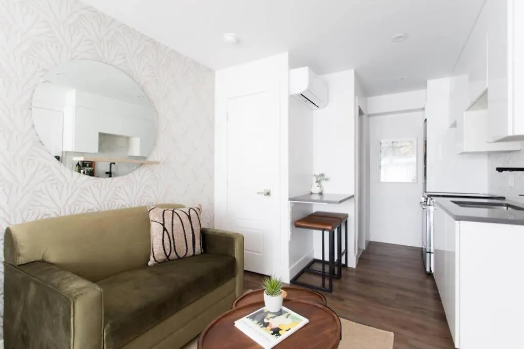 Wonderful Studio In Little Italy With Full Bath By Den Stays Montreal